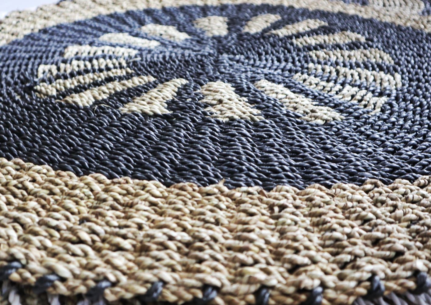 Round Seagrass Black & Tan Rug - Inner Sun