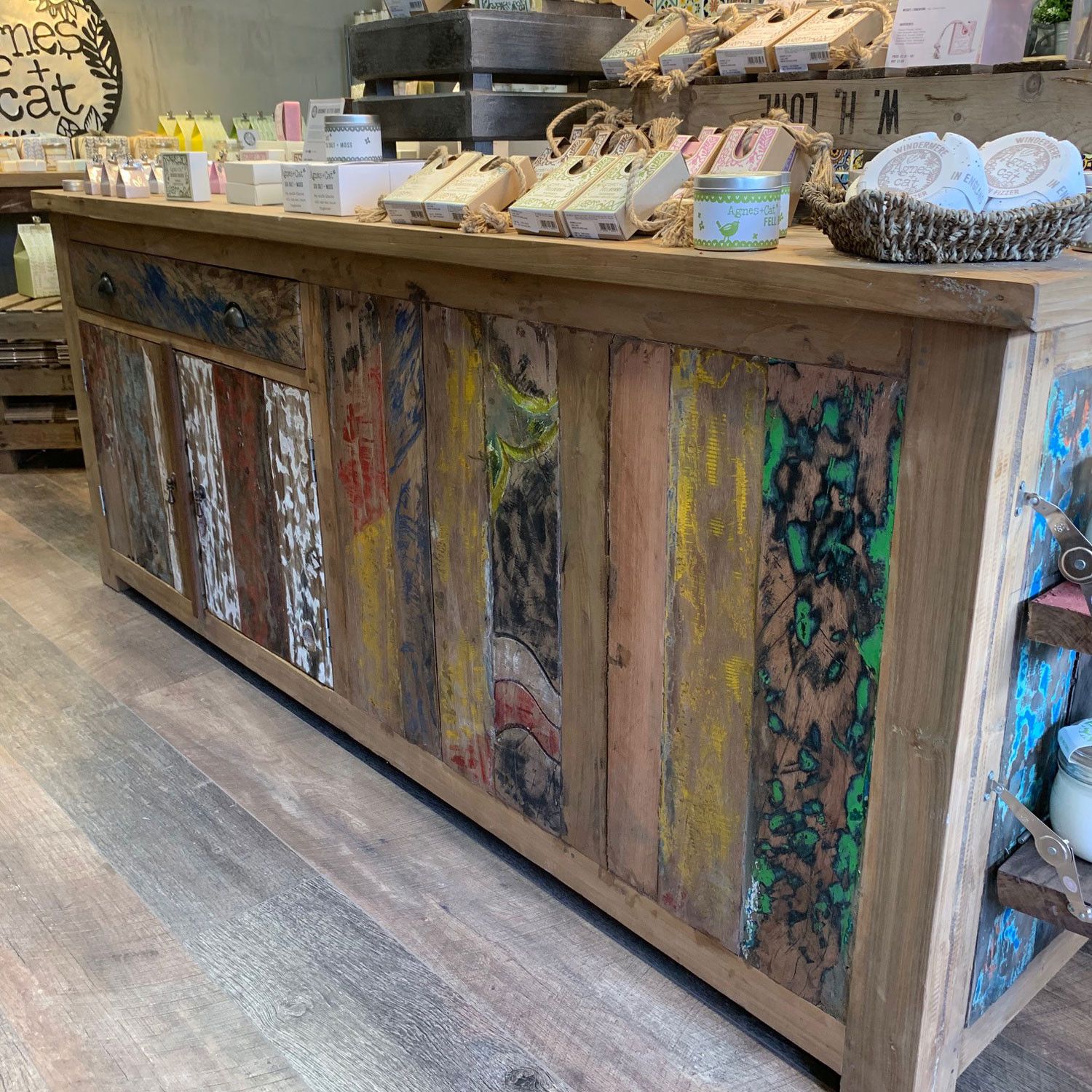 Large Centre Display Table